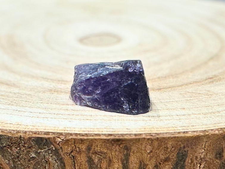 Ametyst - surový kámen; 20-25mm