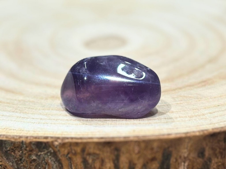 Ametyst - tromlovaný kámen; 25-30mm