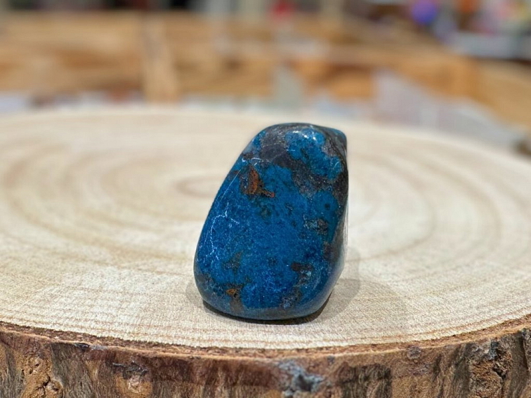 Shattuckit - tromlovaný kámen; 25-35mm