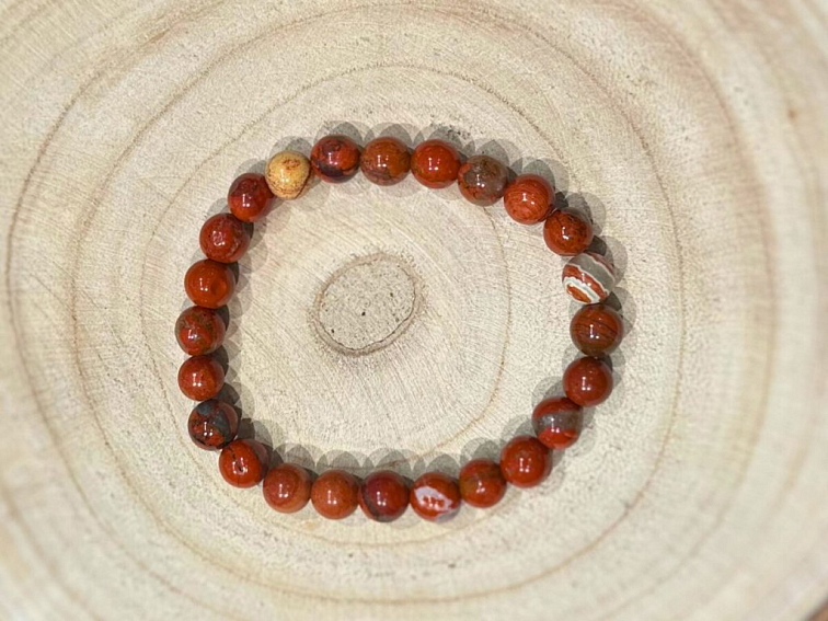 Jaspis červený - náramek; 8mm