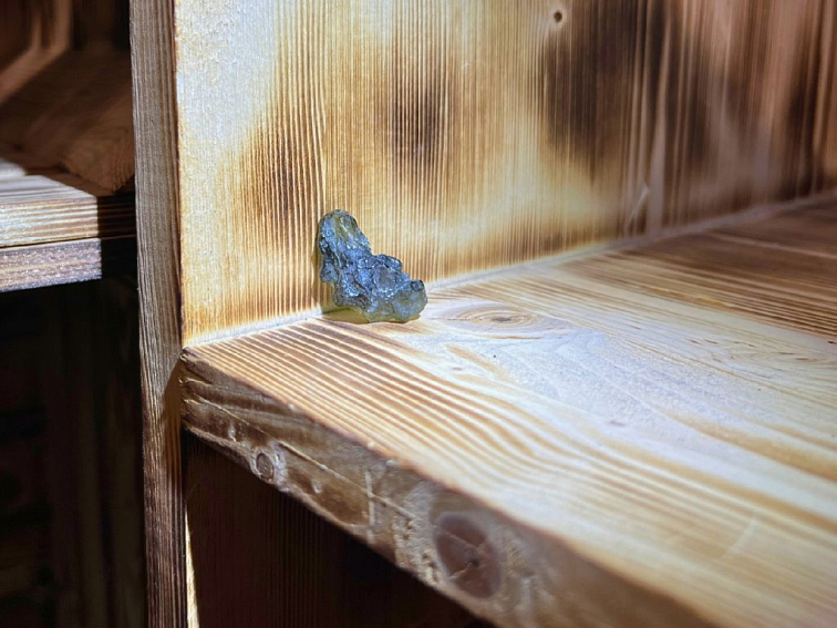 Vltavín - surový kámen; 30mm