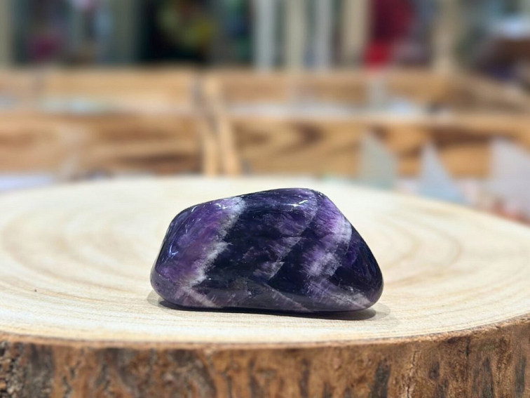 Ametyst zebra - tromlovaný kámen; 45-50mm