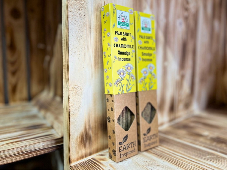 Vonné tyčinky - Namaste India, Palo Santo with Chamomile