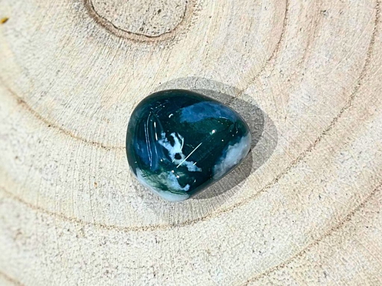 Achát mechový - tromlovaný kámen; 20-25mm