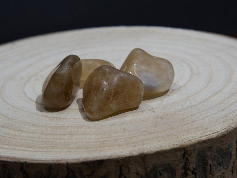 Citrín pravý - tromlovaný kámen; 30-50mm