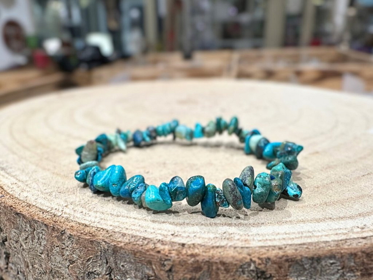 Tyrkys - náramek; 5-10mm - sekaný