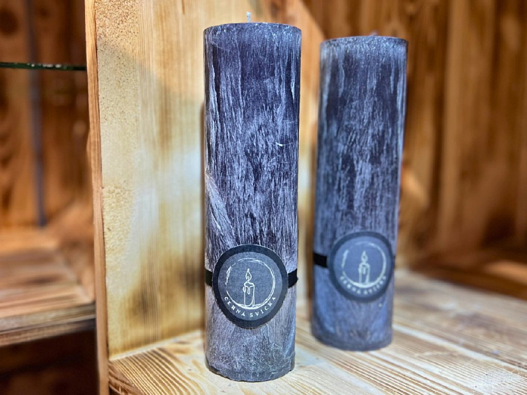 Černá svíčka, 543g