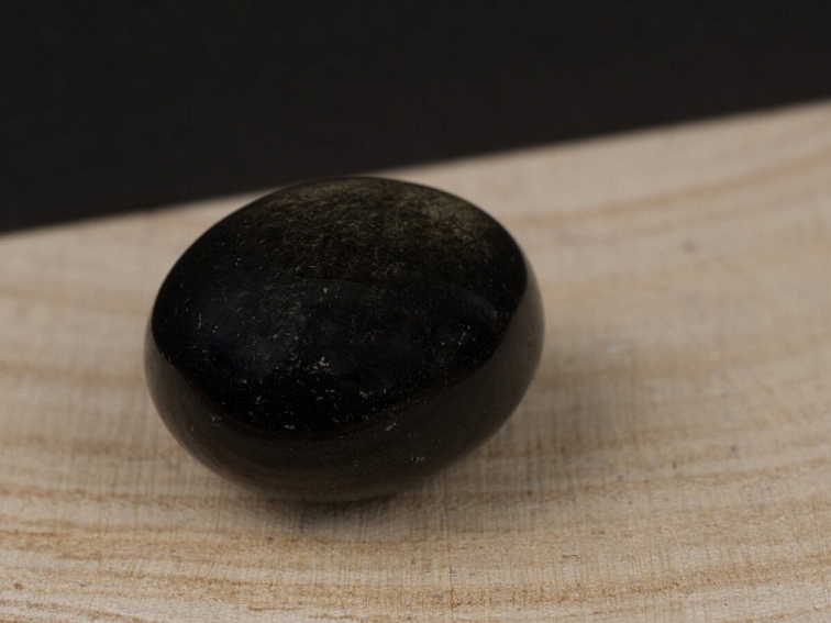 Obsidián zlatý - tromlovaný kámen; 25-30mm