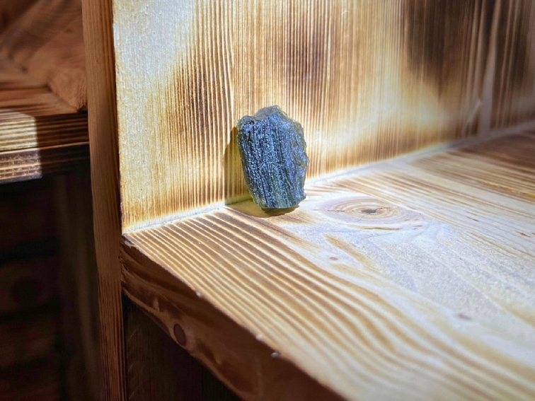 Vltavín - surový kámen; 30-35mm