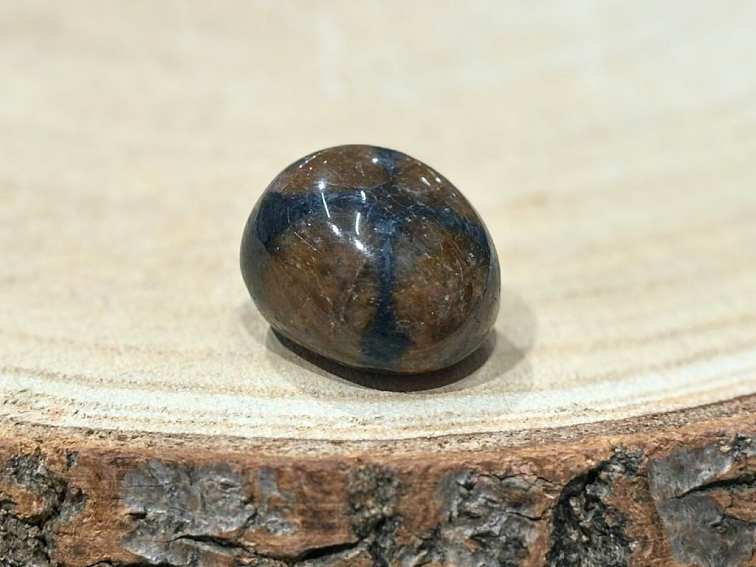 Chiastolit - tromlovaný kámen; 20-25mm