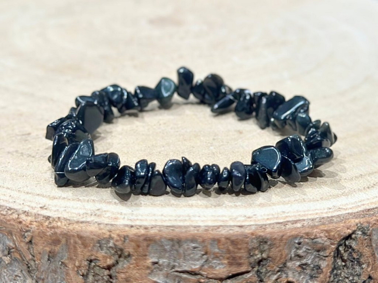 Obsidián černý - náramek; 5-10mm - sekaný