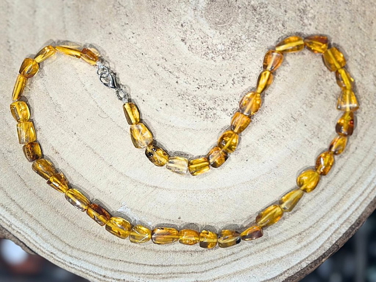 Jantar - náhrdelník; medový; 48cm