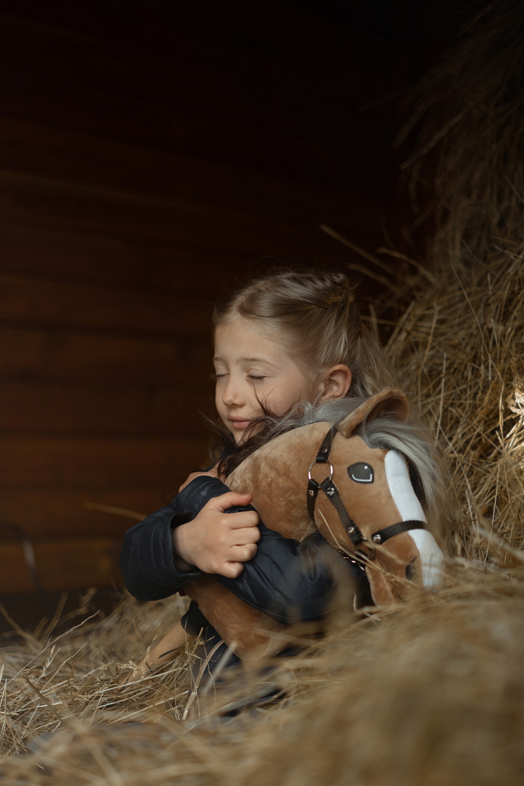 Hobby Horse Mahal mit Schwarzem Halfter