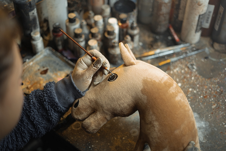 Hobby Horse Mahal mit Schwarzem Halfter