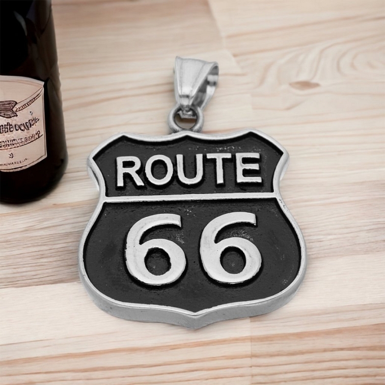 Přívěsek Route 66 z oceli: Styl, historie a nekonečné dobrodružství na vašem krku