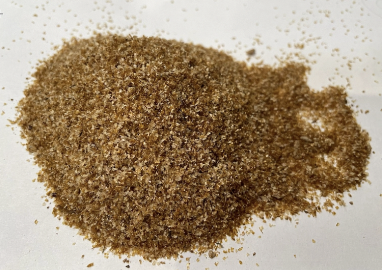 Düngeset: Hnojík-Dünger 4 l + Wurmhüllen 300 g + Kalzium 1,5 kg + Kalzium mit Magnesium 1,5 kg