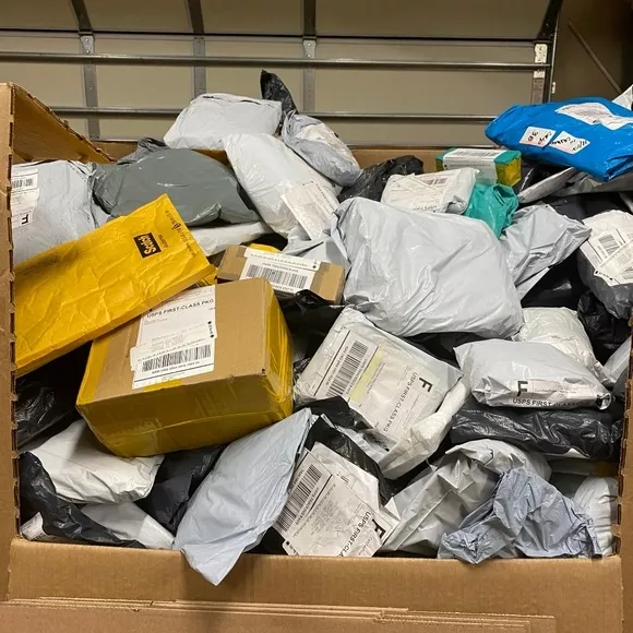 Ztracené balíčky z celého světa (Amazon, Ebay, Čína)