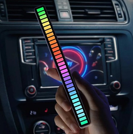 LED RGB světlo ovládané zvukem