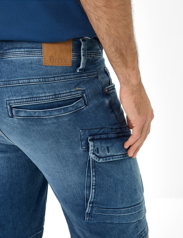 Pánske džínsové cargo bermudy BRAX modern fit