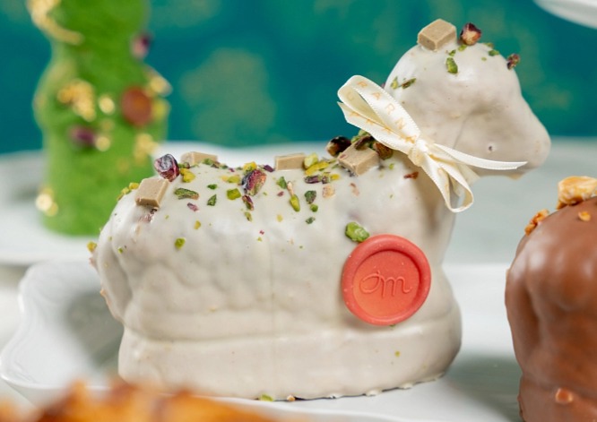 Velikonoční beránek s bílou čokoládou a pistáciemi