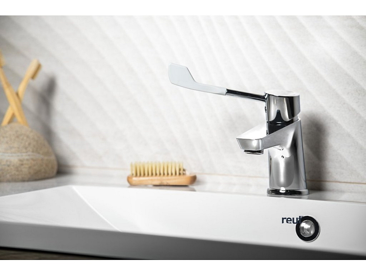 HOSPITAL AQUALINE 35 nástenná batéria, 100mm rozteč, lekárska páka, ramienko zvýšené, 220mm, chróm 52044