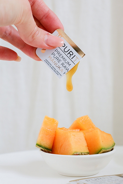 MĀNUKA PŘI ZAŽÍVACÍCH POTÍŽÍCH