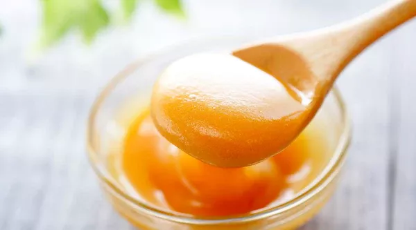 SNÍDANĚ & SMOOTHIES