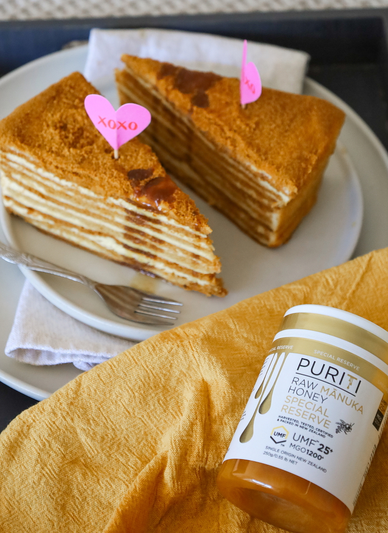 NEJLEPŠÍ ZPŮSOBY, JAK NAHRADIT CUKR MEDEM