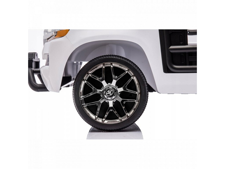 Elektrické auto Toyota LAND CRUISER | 4x4 | 12V | bílá