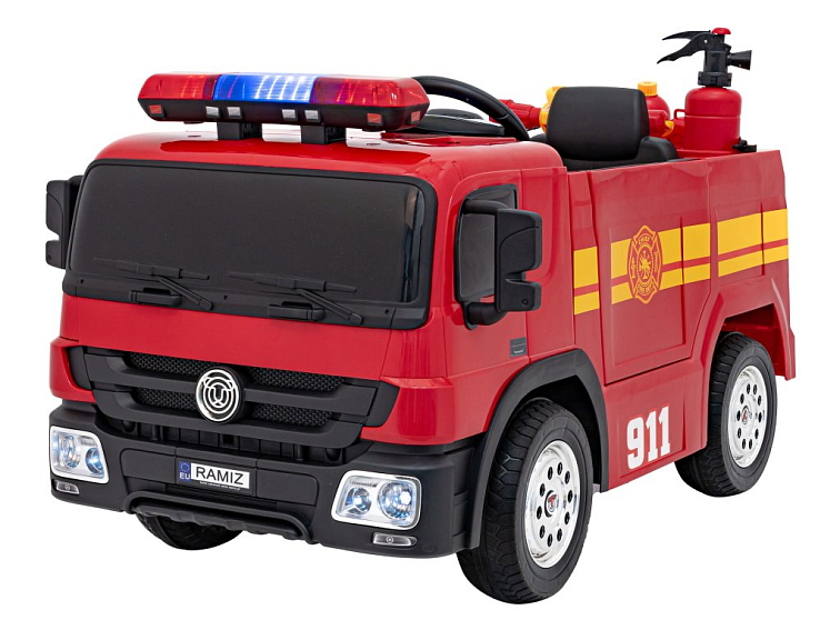Elektrický hasičský vůz se stříkačkou