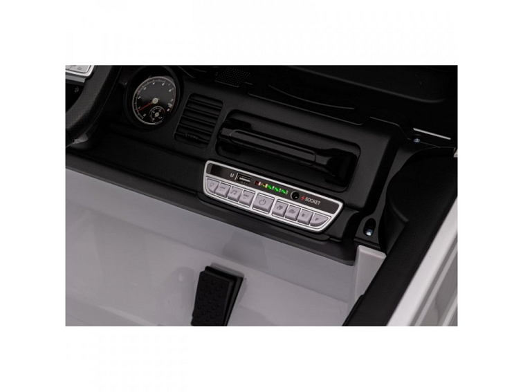 Elektrické auto Toyota LAND CRUISER | 4x4 | 24V | bílá