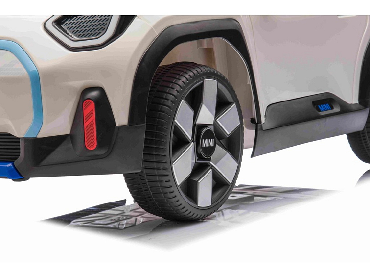 Mini Concept Aceman dětské elektrické autíčko | bílá