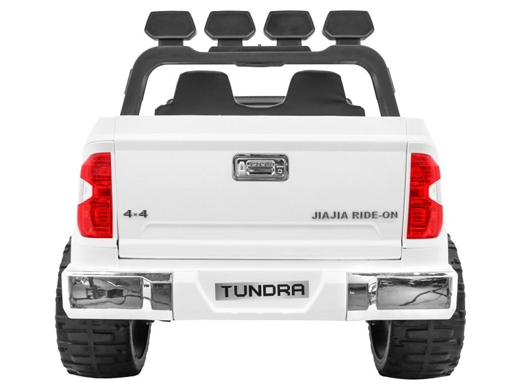 Toyota Tundra XXL | 4x2 | bílá