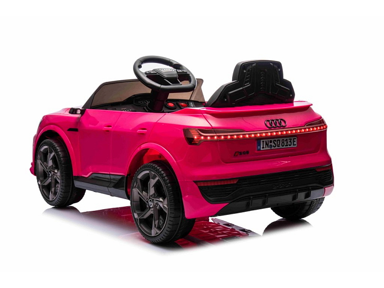 Dětské elektrické autíčko Audi SQ8 | růžová