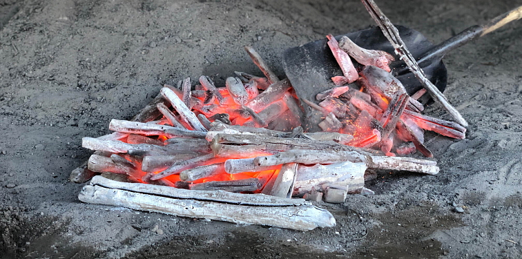 Vodní filtr z aktivního biouhlu - Binchotanová tyčinka