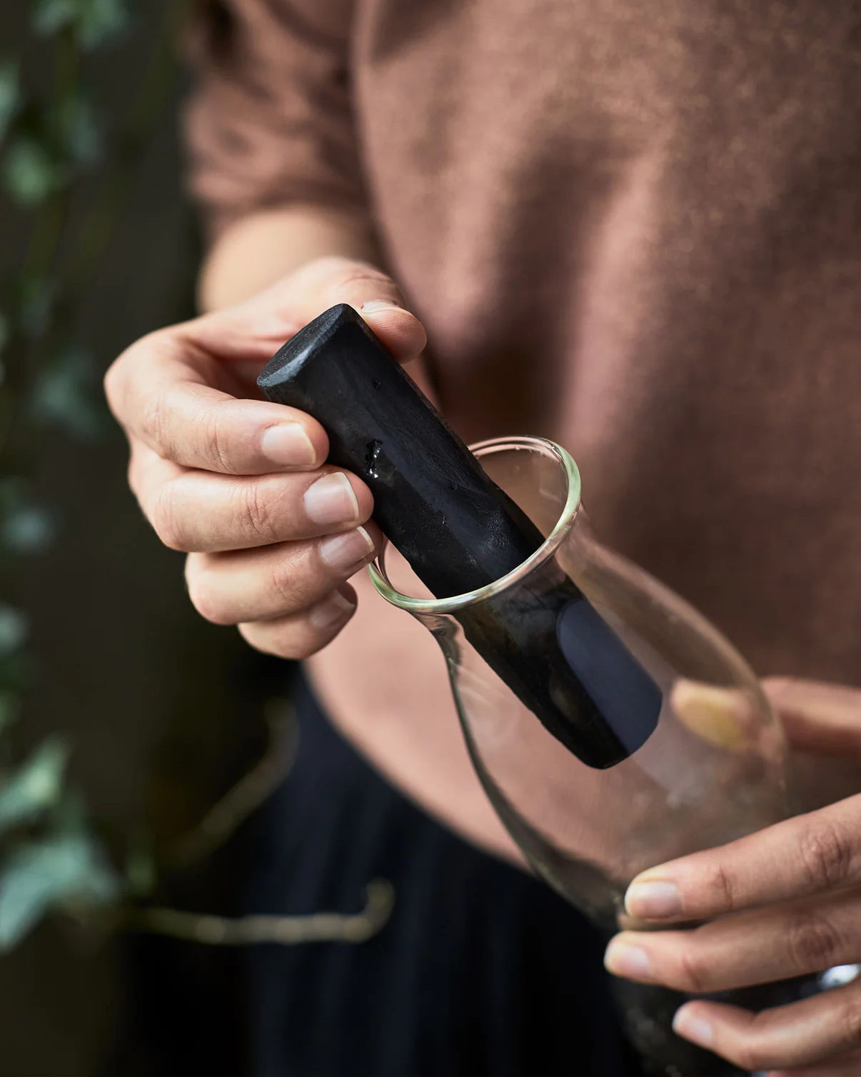 Vodní filtr z aktivního biouhlu - Binchotanová tyčinka