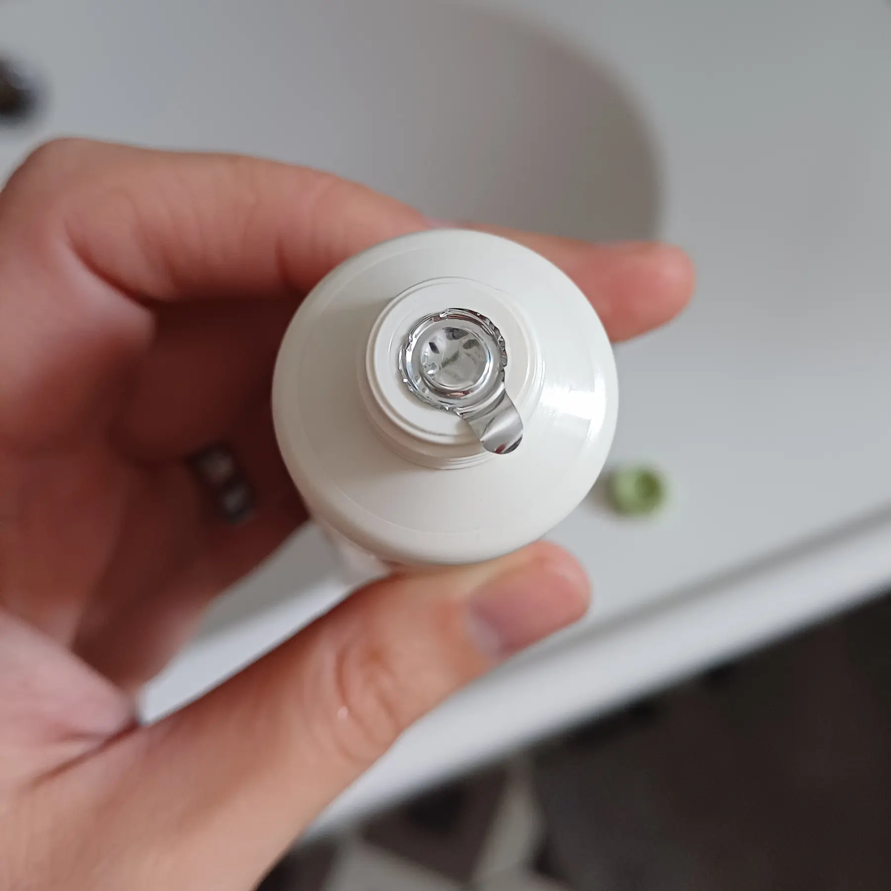 Upřímná recenze bělící pasty na zuby - jak jinak než s aktivním biouhlem :-)