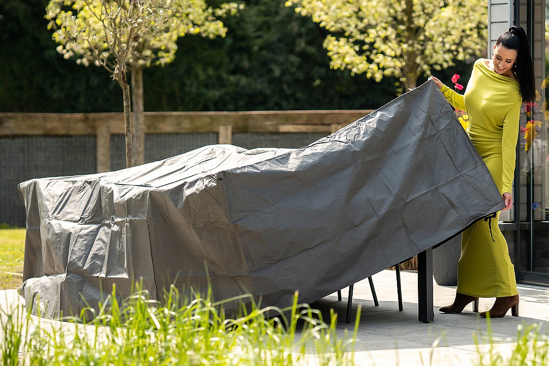 Ochranné obaly na záhradný nábytok