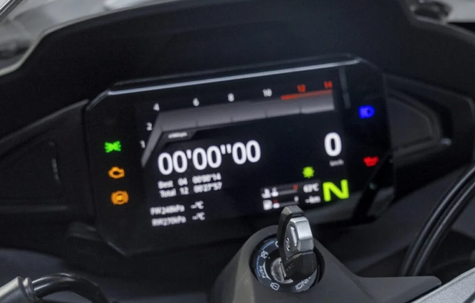 CFMOTO 675NK EURO5+ naháč