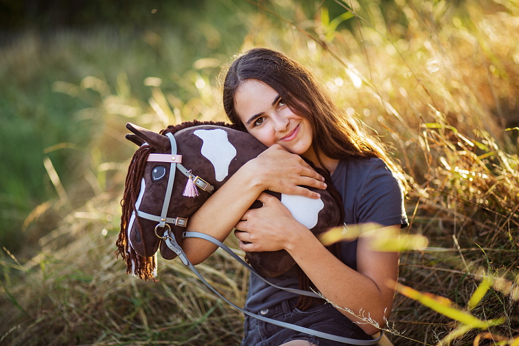 Hobby Horse Monte s černou ohlávkou
