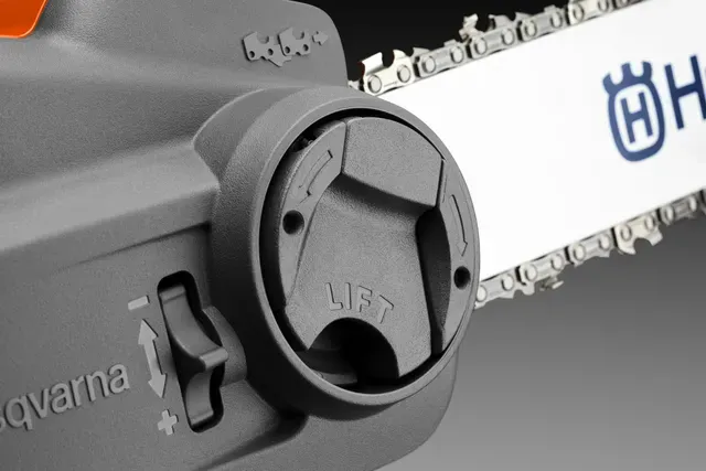 HUSQVARNA 120iTK4-P s akumulátorem a nabíječkou