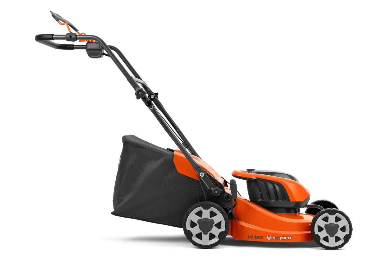 HUSQVARNA LC 137i s akumulátorem a nabíječkou