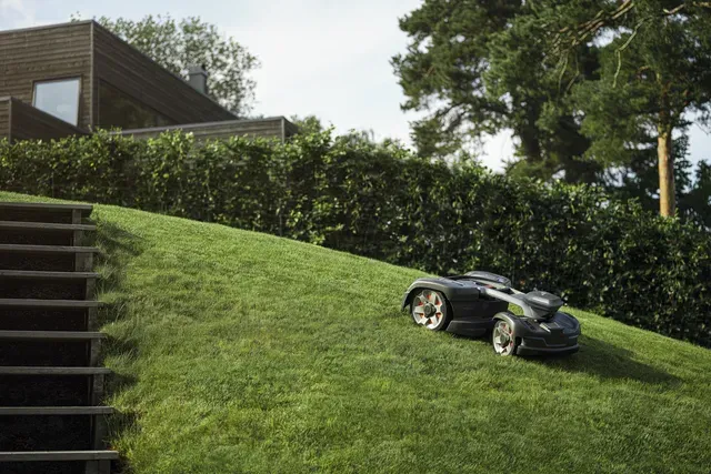 Husqvarna Automower® 435X AWD NERA