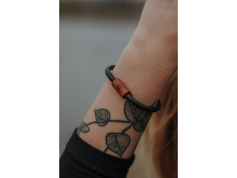 Gravírování na kožený náramek: tip na originální dárek s příběhem