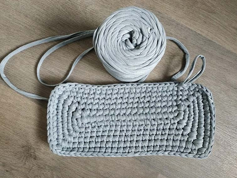 Háčkovaná Zigzag taška