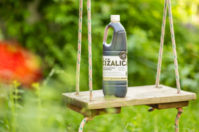 Tekuté hnojivo a biostimulant Žížalica (výluh z žížalího kompostu) 5 litrů