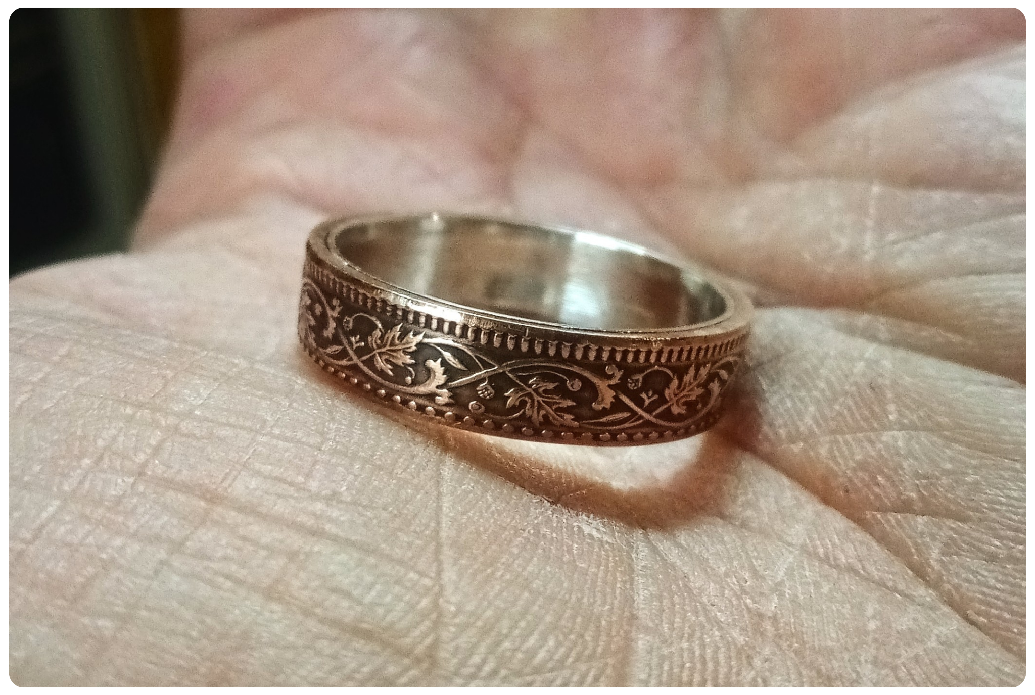 Prsten Dinarja z historické mince