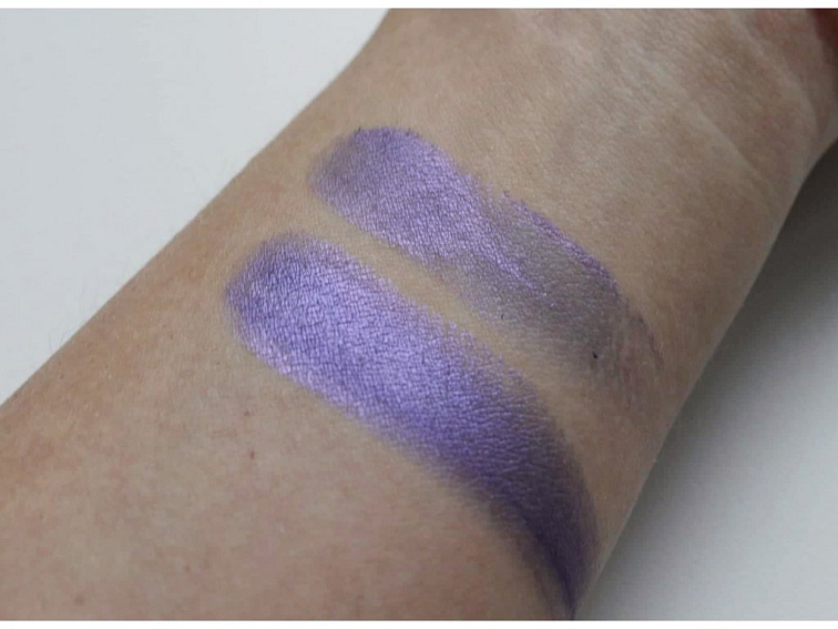 Minerální Zapékaný Oční Stín 08 - Kardinálská Fialová s Modrofialovým Leskem