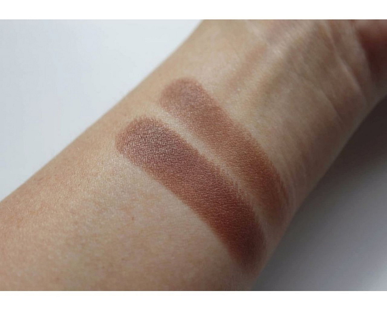 Minerální Zapékaný Oční Stín 13 - Tmavě Hnědá s Fialovým Odleskem