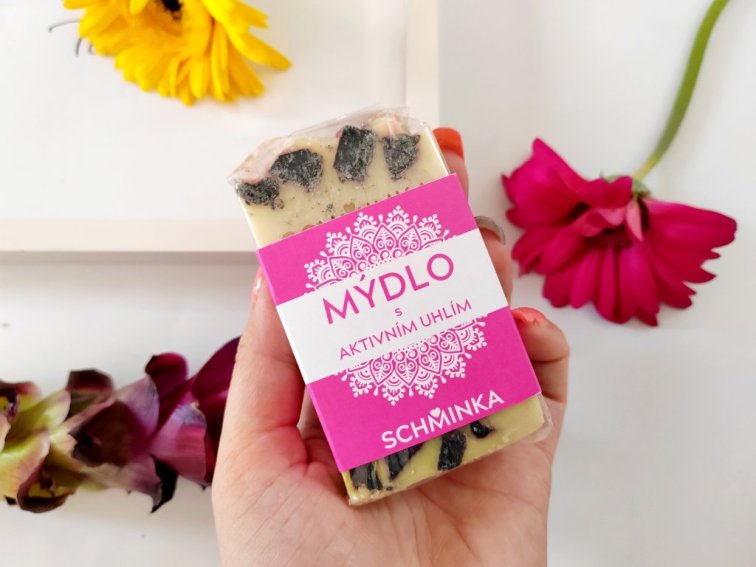 Přírodní olivové mýdlo s aktivním uhlím - Orientální růže